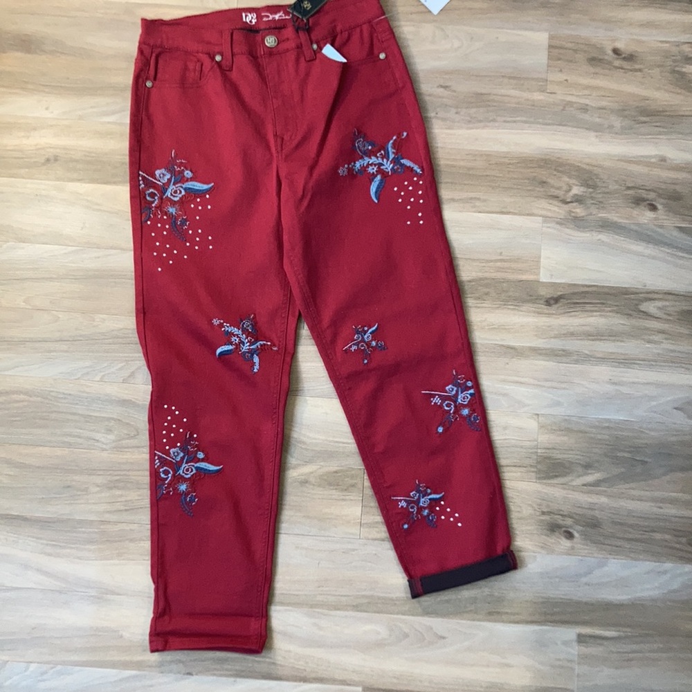 DG2 By Diane Gilman embroidered floral design Jean w/ stretch  size 10 - Picture 10 of 17